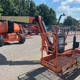 2017 JLG 800AJ Articulating Boom Lift