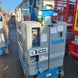 2018 Genie GR-12 Self-Propelled One-Person Lift