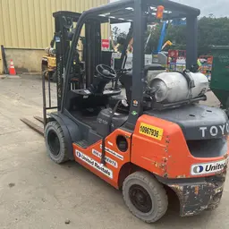 2019 Toyota 8FGU25 Warehouse Forklift