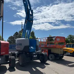 2016 Genie Z-62/40 Articulating Boom Lift