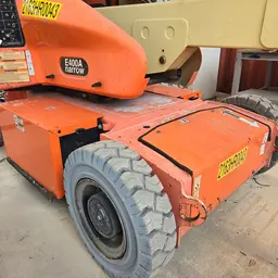 2014 JLG E400AJPN Articulating Boom Lift