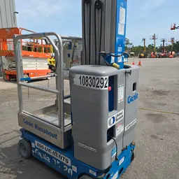 2018 Genie GR-20 Self-Propelled One-Person Lift