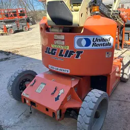 2015 JLG E450AJ Articulating Boom Lift