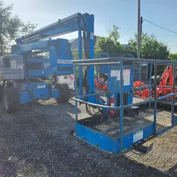 2013 Genie Z-60/34 Articulating Boom Lift