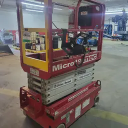 2018 MEC MICRO 19 Scissor Lift