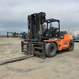 2015 Doosan D140S-7 Warehouse Forklift