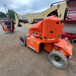 2015 JLG E400AJPN Articulating Boom Lift