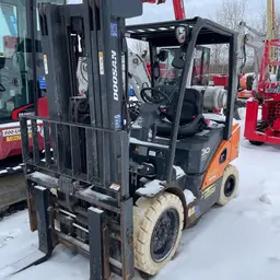 2019 Doosan G30P-7DF Warehouse Forklift