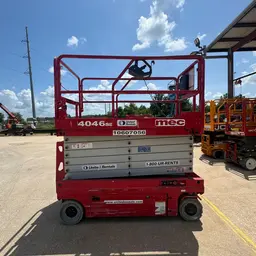 2017 MEC 4046SE Scissor Lift