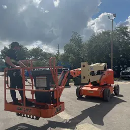 2016 JLG E450AJ Articulating Boom Lift
