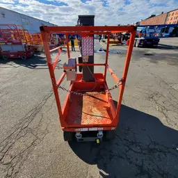 2017 Skyjack SJ12 Self-Propelled One-Person Lift