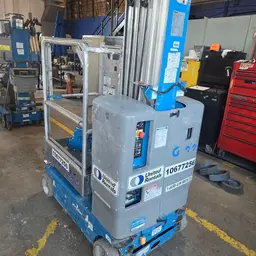 2017 Genie GR-20 Self-Propelled One-Person Lift