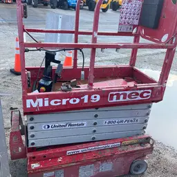2018 MEC MICRO 19 Scissor Lift
