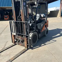 2022 Doosan G25P-7DF Warehouse Forklift