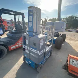 2017 Genie GR-20 Self-Propelled One-Person Lift