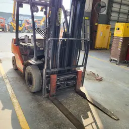 2019 Toyota 8FDU25 Warehouse Forklift
