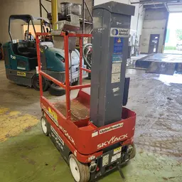 2018 Skyjack SJ12 Self-Propelled One-Person Lift