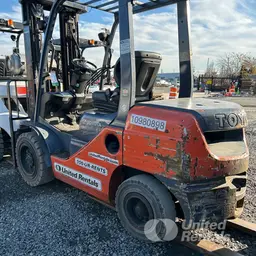 2019 Toyota 8FDU30 Warehouse Forklift