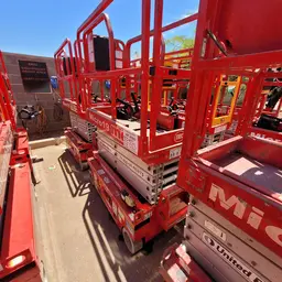 2018 MEC MICRO 19 Scissor Lift