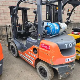 2019 Toyota 8FGU25 Warehouse Forklift