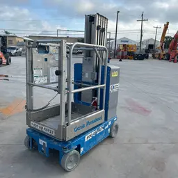 2018 Genie GR-20 Self-Propelled One-Person Lift